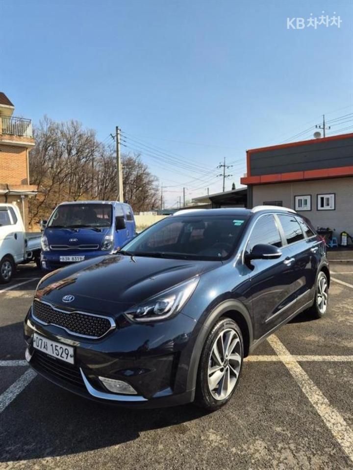 Kia Niro 1.6 Noblesse 2