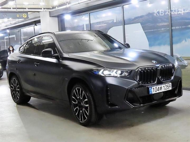 BMW X6 xDrive 40i — foto 1
