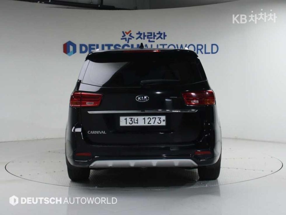2019 - kia carnival