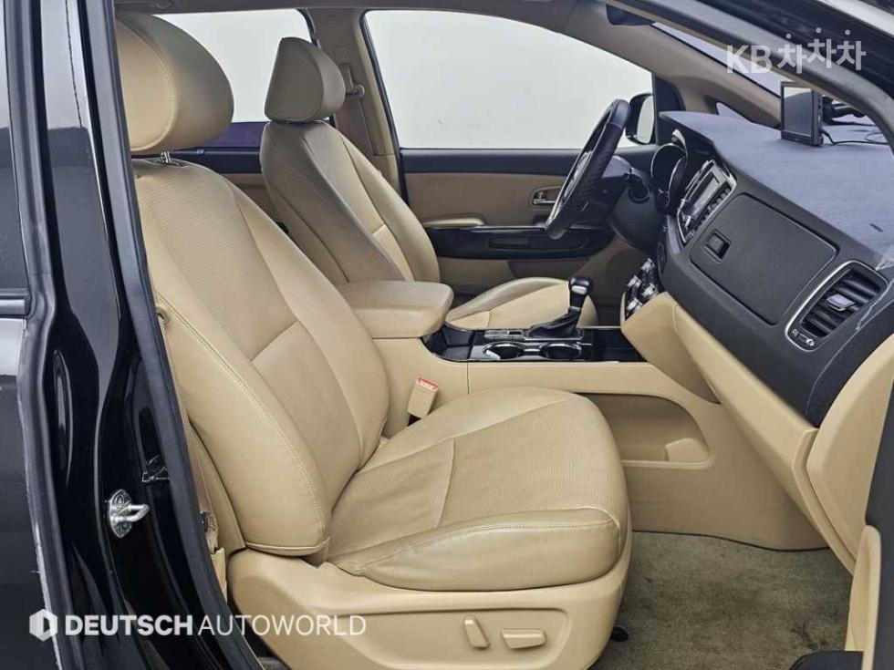 2019 - kia carnival
