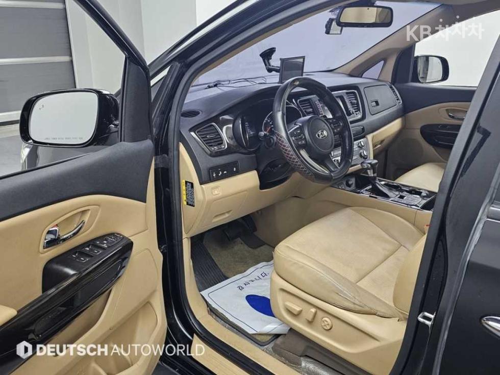 2019 - kia carnival