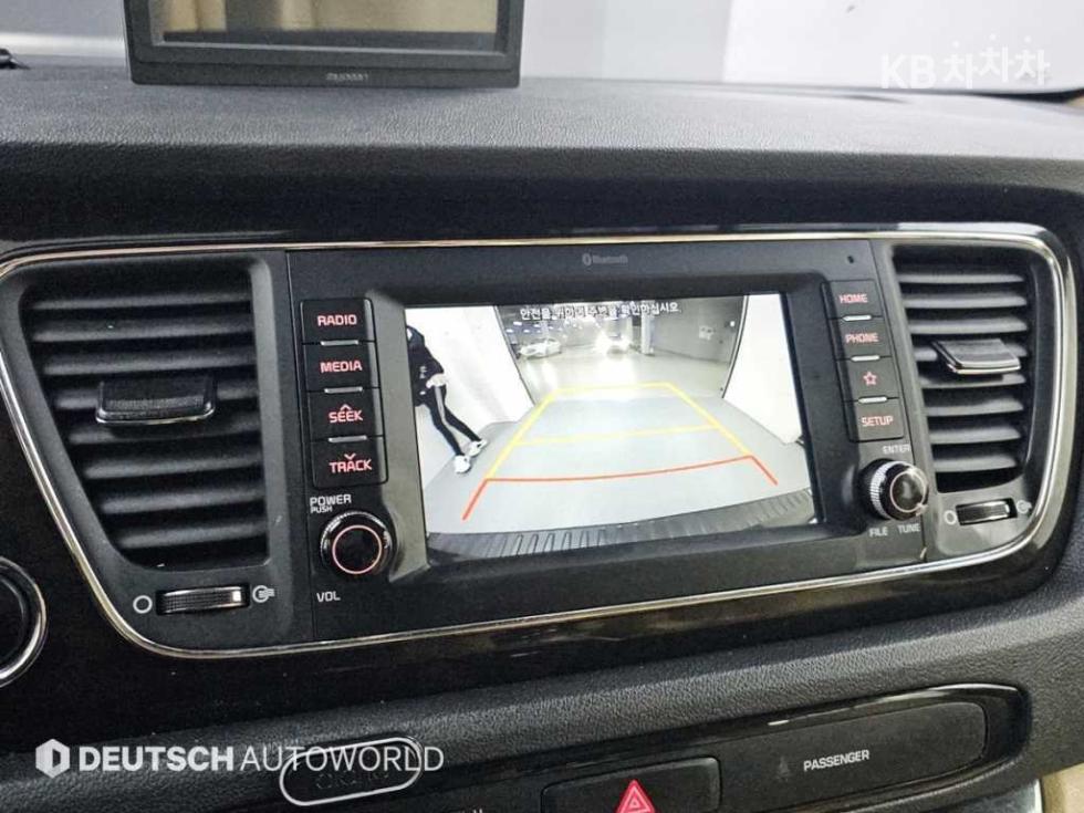 2019 - kia carnival