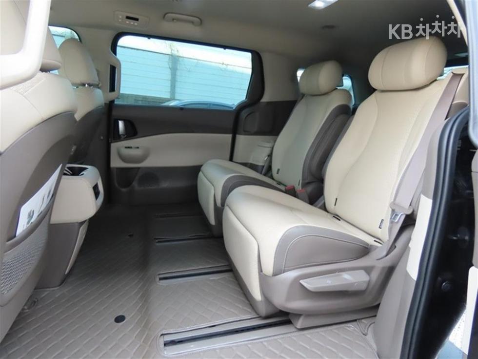 2025 - kia carnival