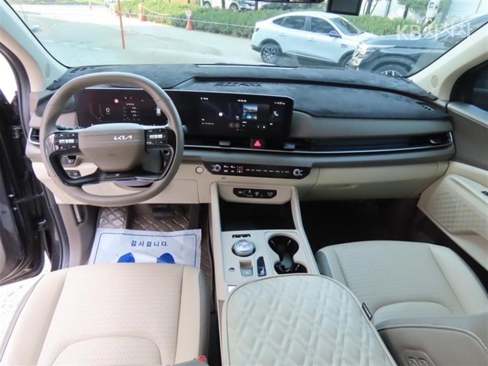 2025 - kia carnival