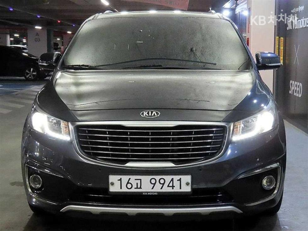 2017 - kia carnival
