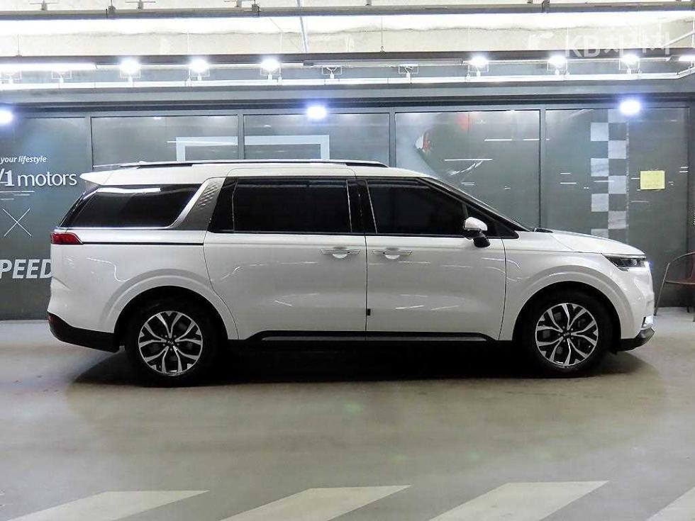 2021 - kia carnival