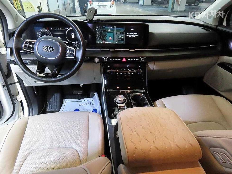 2021 - kia carnival