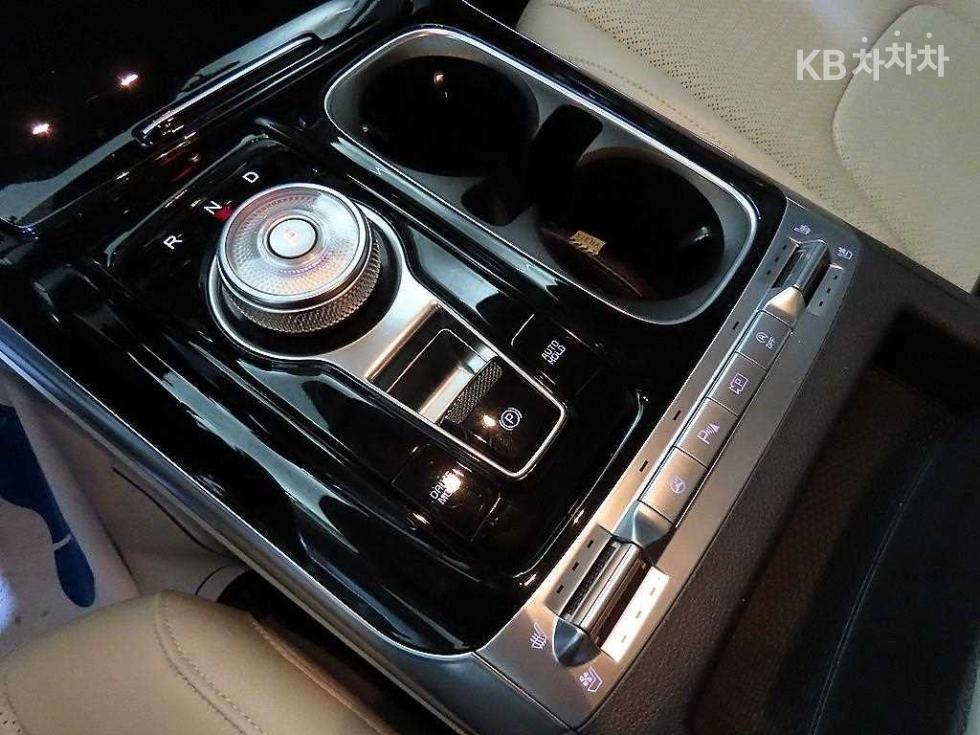 2021 - kia carnival