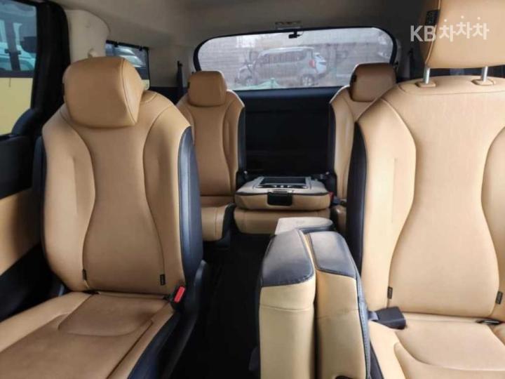 Kia Carnival D2.2 Noblesse 9