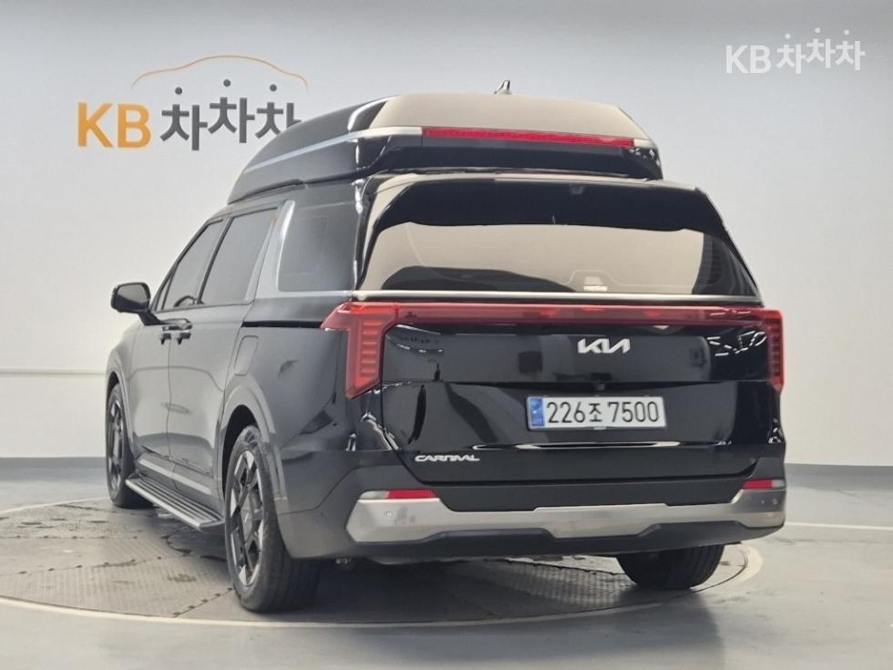 2024 - kia carnival