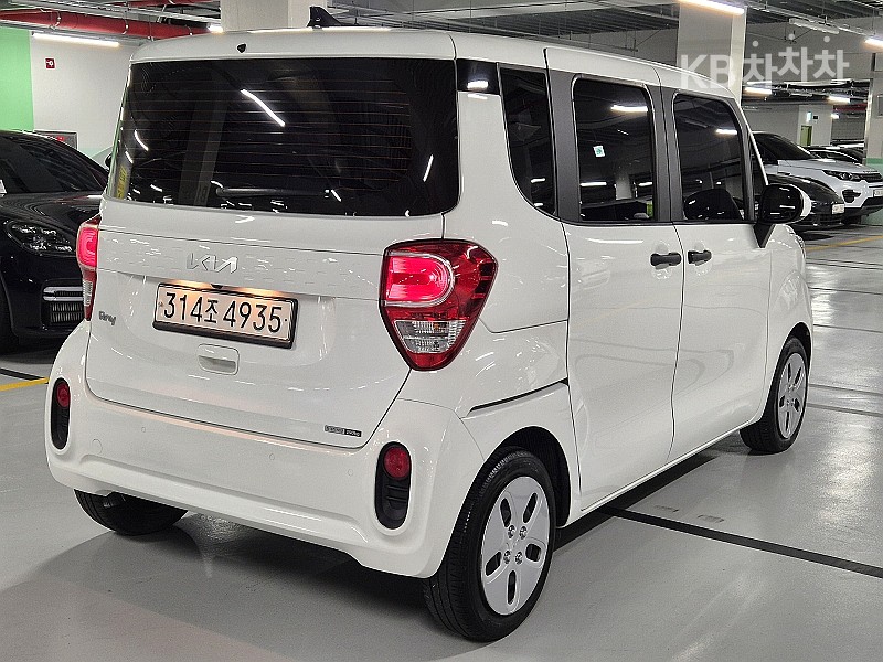 2022 - kia ray