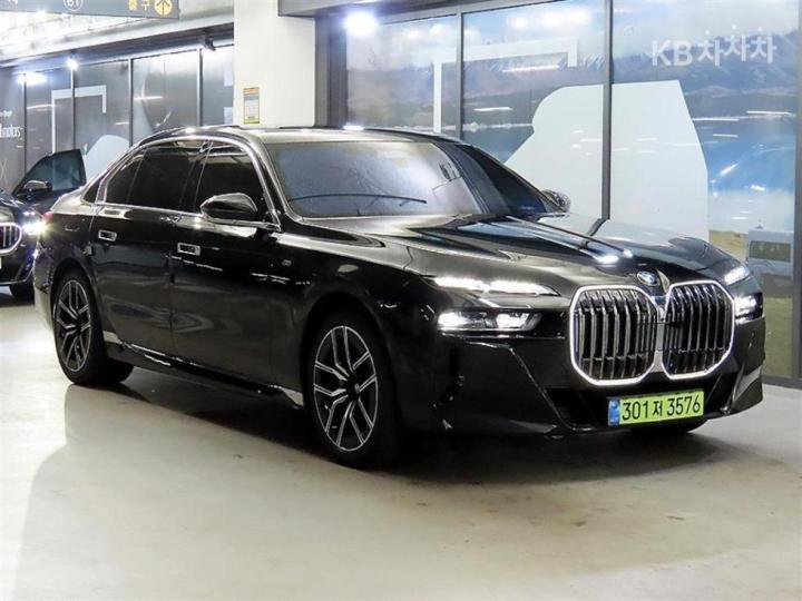 BMW 7 Series G70 740d xDrive M Sport