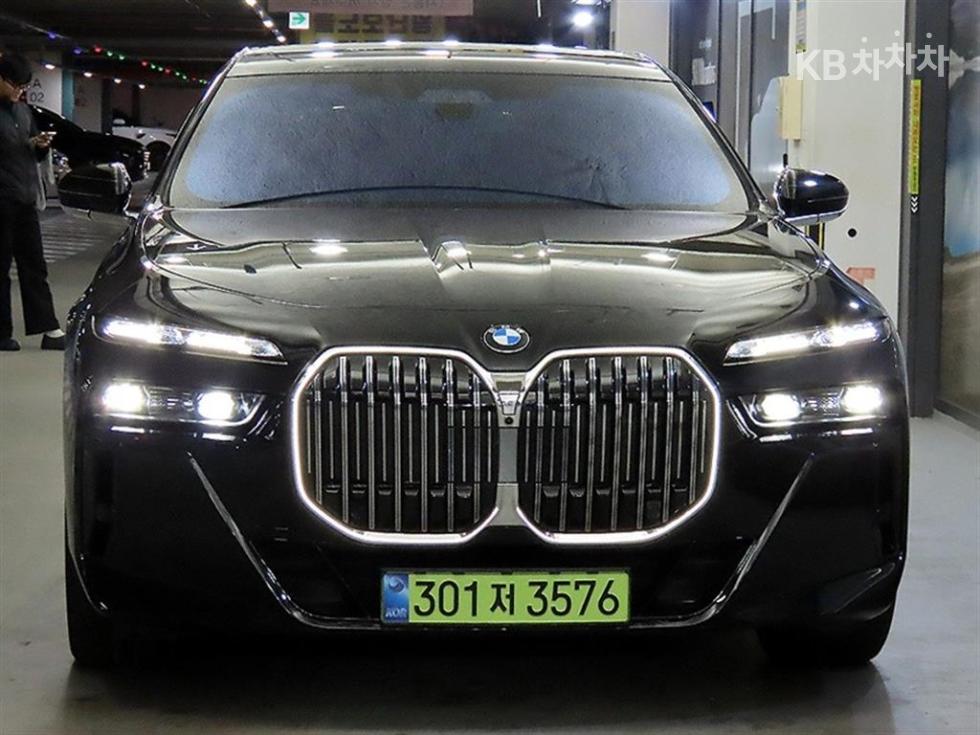 BMW 7er — miniaturë 2