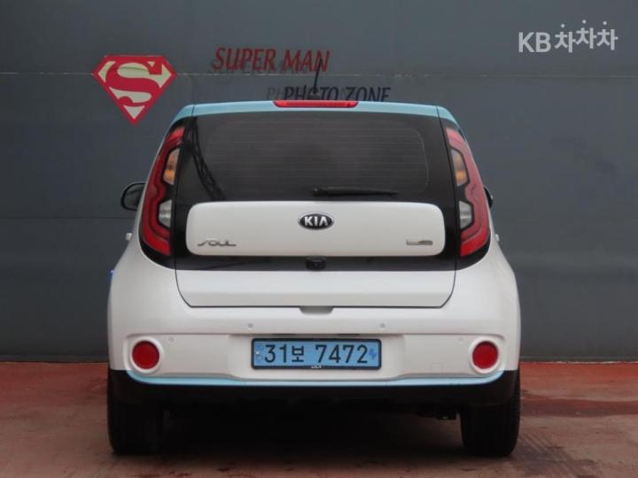 Kia Soul EV 5