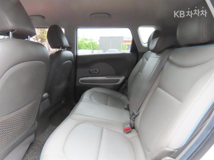 Kia Soul EV 8