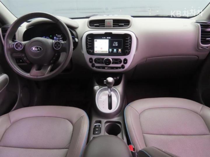 Kia Soul EV 9