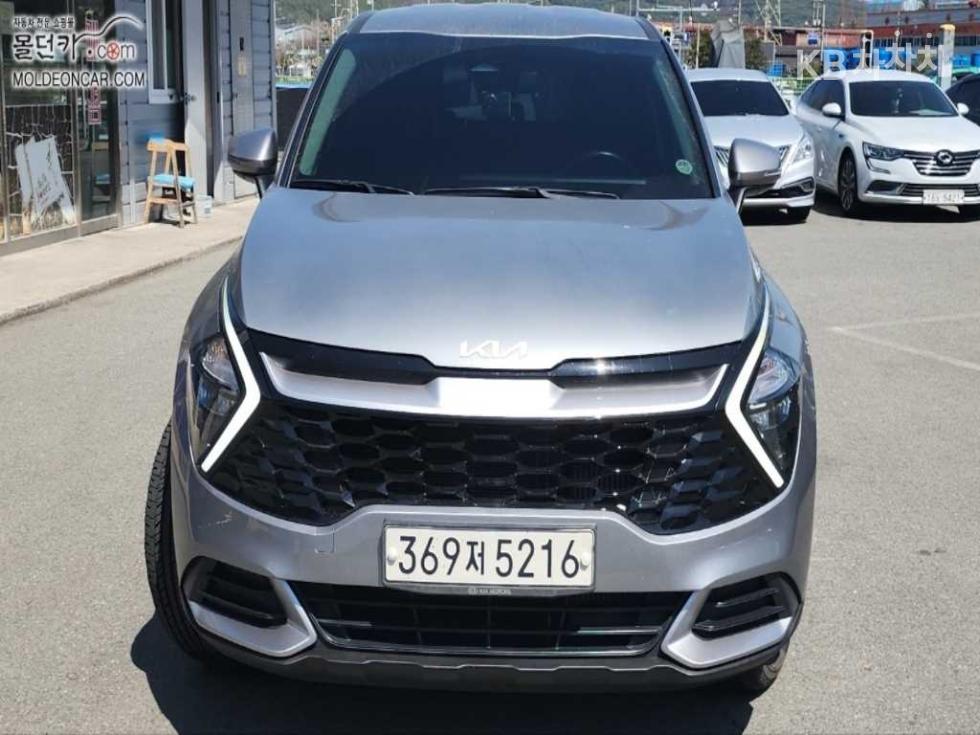 2022 - kia sportage