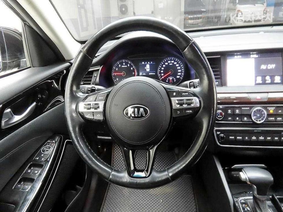 Kia K7 — miniaturë 7