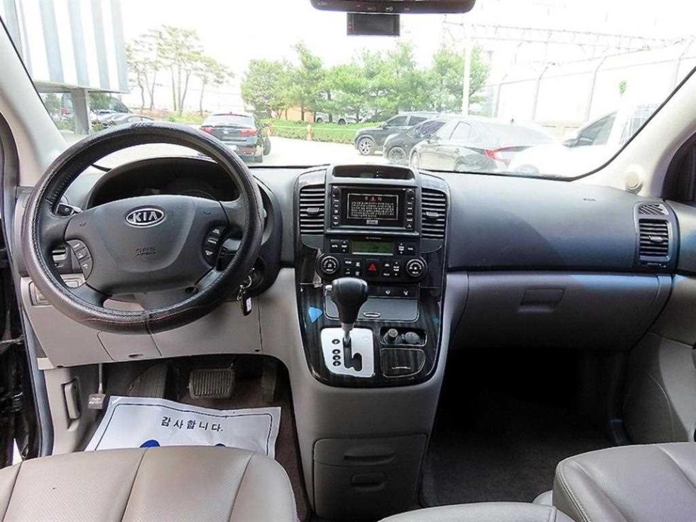 2011 - kia carnival