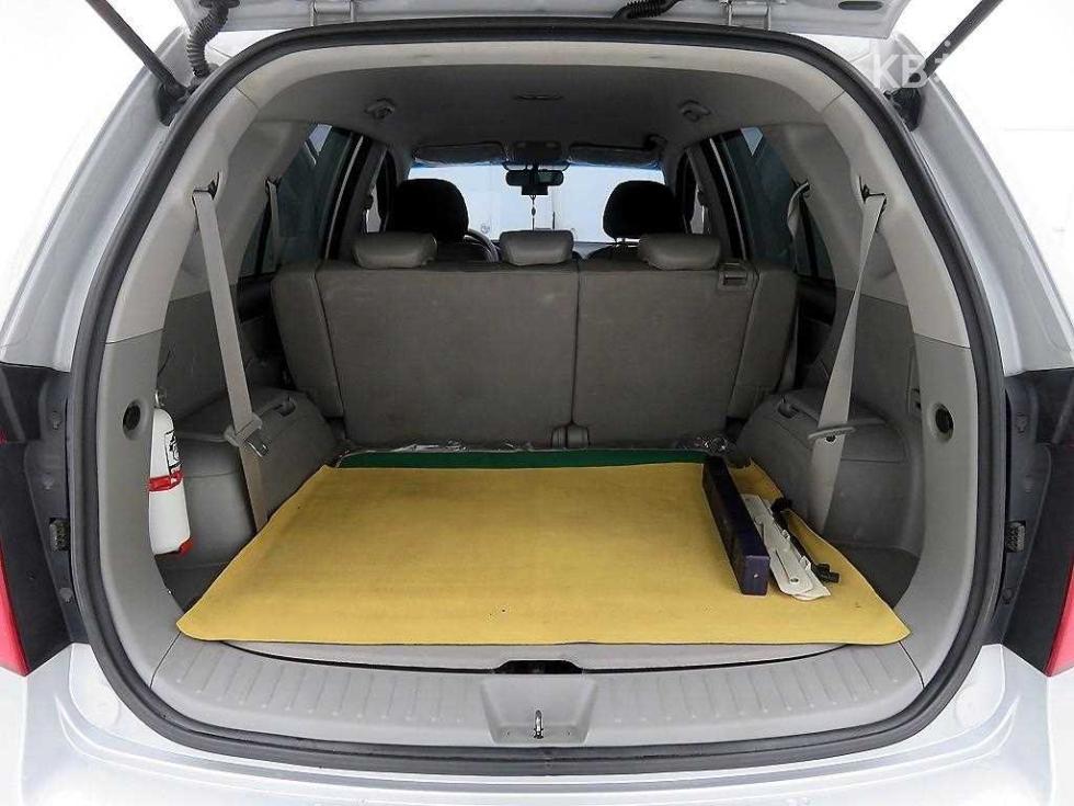 Kia Carens — miniaturë 5