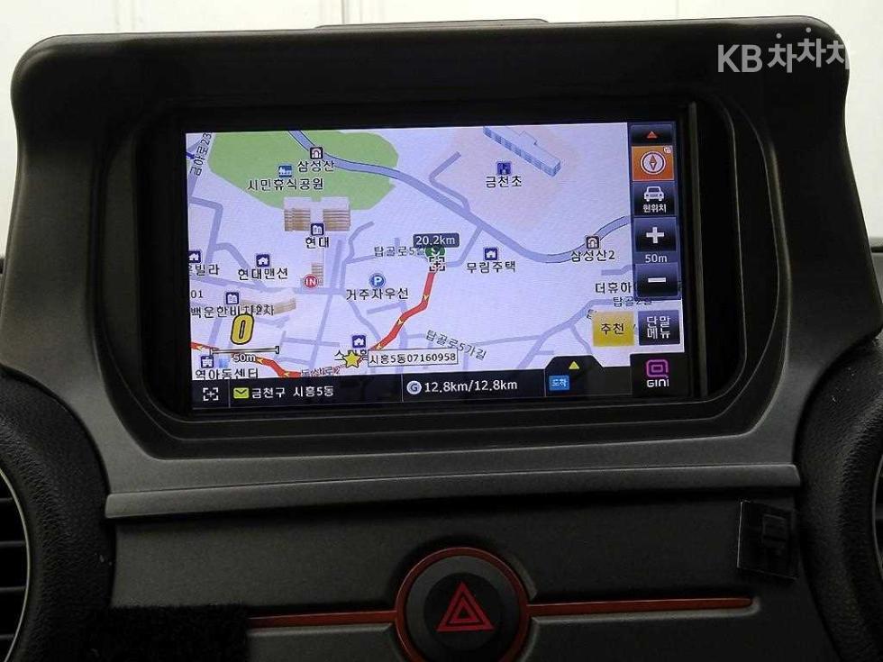 Kia Carens — miniaturë 16