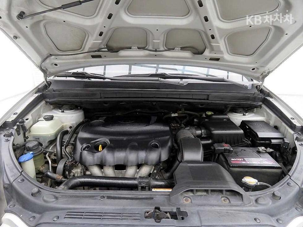 Kia Carens — miniaturë 18