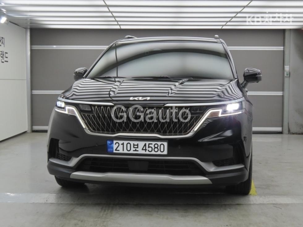 2023 - kia carnival