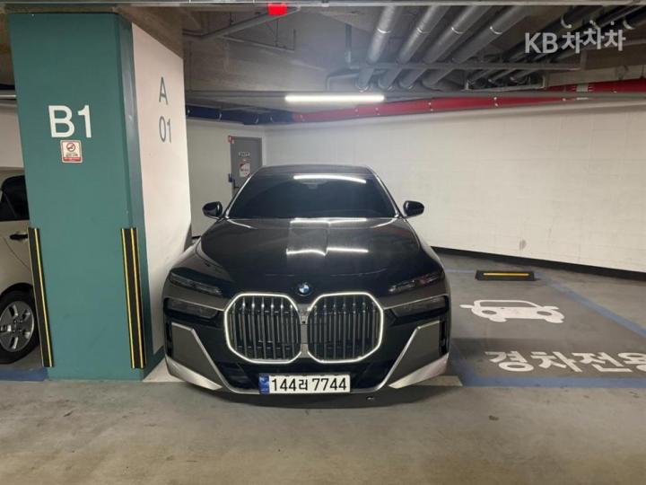 BMW 7 Series G70 740i sDrive M Sport Executive