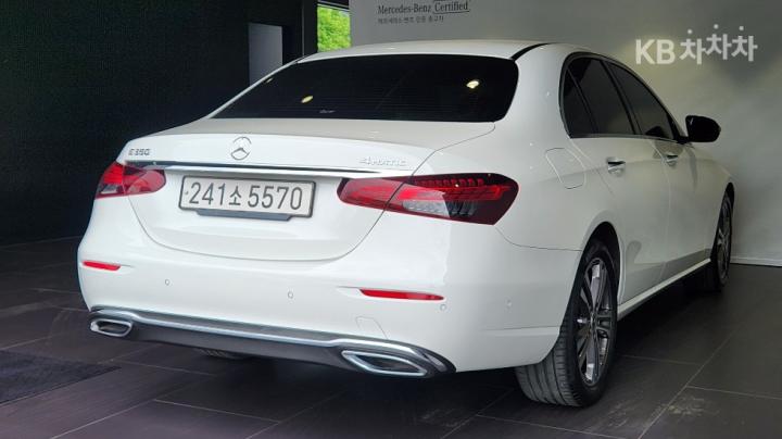 Mercedes-Benz E-Class W213 E350 4MATIC Avantgarde — фото 4