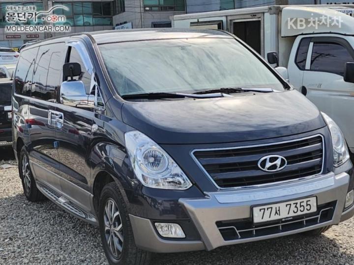 2016 Hyundai Starex