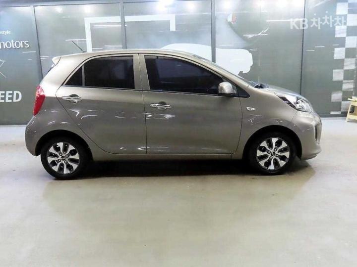 Kia Morning Deluxe 4