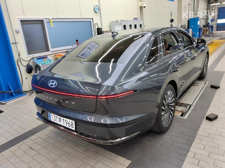 Hyundai Grandeur The Hybrid 1.6 Turbo Gasoline Calligraphy — фото 3