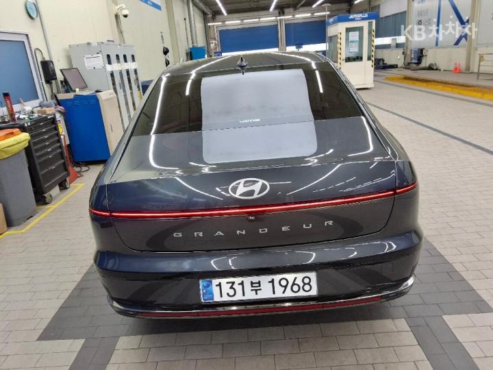 Hyundai Grandeur The Hybrid 1.6 Turbo Gasoline Calligraphy — фото 4