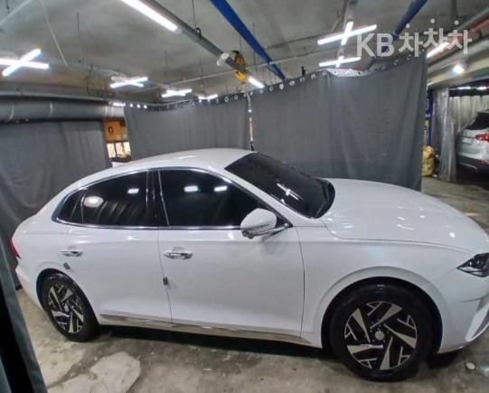 Hyundai Grandeur Hybrid 2.4 Premium Choice — фото 3