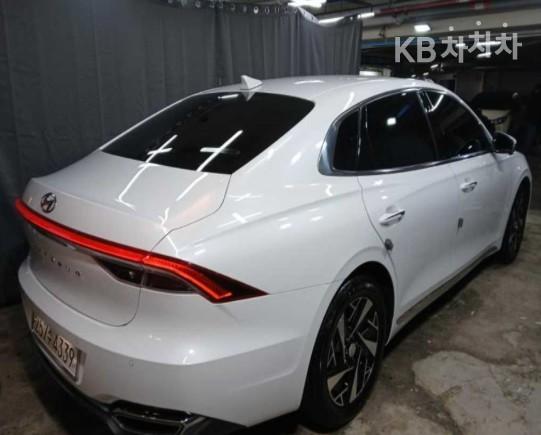 Hyundai Grandeur Hybrid 2.4 Premium Choice — фото 4