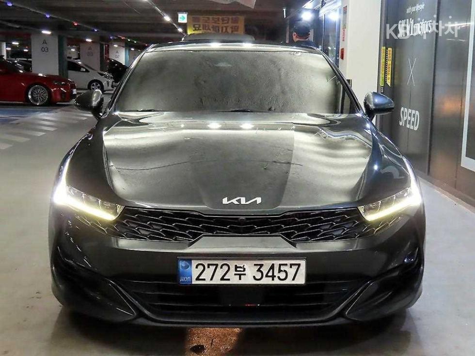 2022 - kia k5