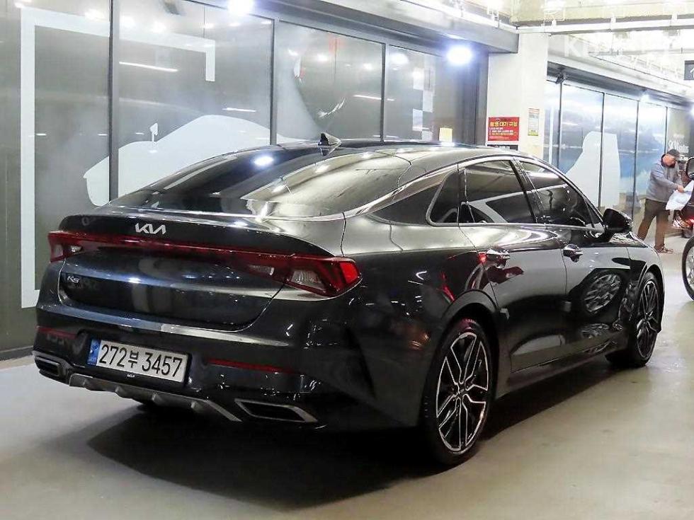 2022 - kia k5