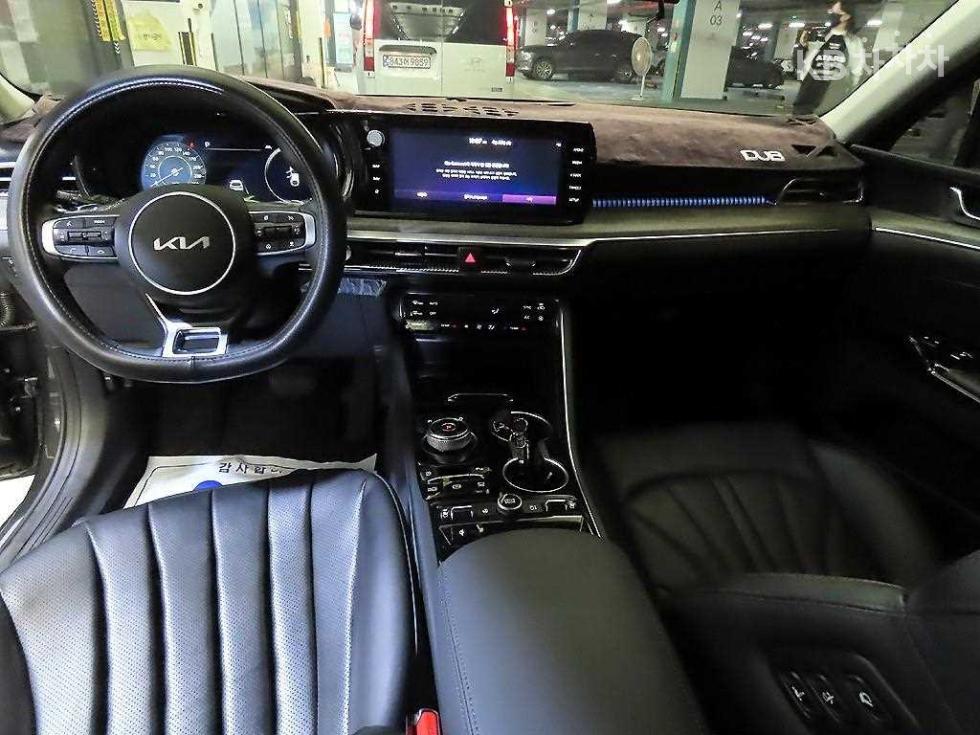 2022 - kia k5