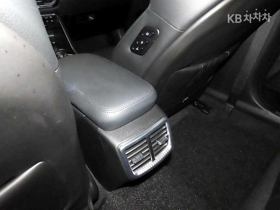 2022 - kia k5