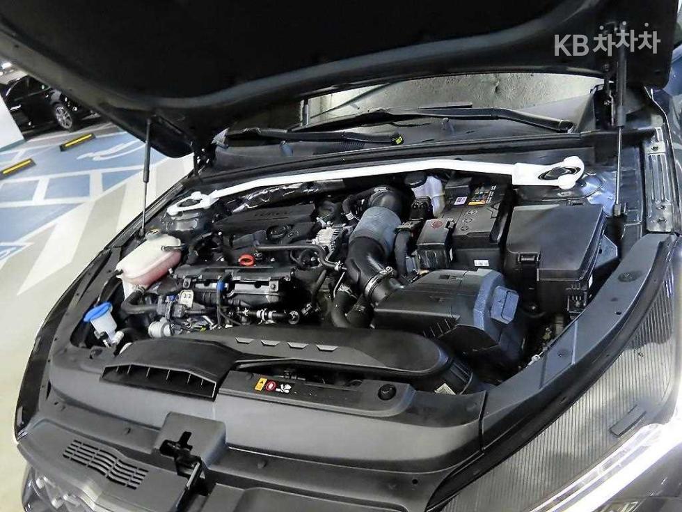 2022 - kia k5