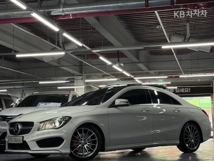 Mercedes-Benz CLA-Class CLA250 4Matic C117