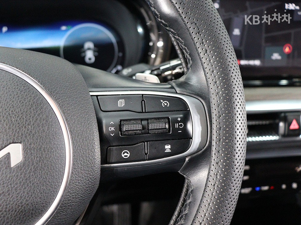 2023 - kia k5