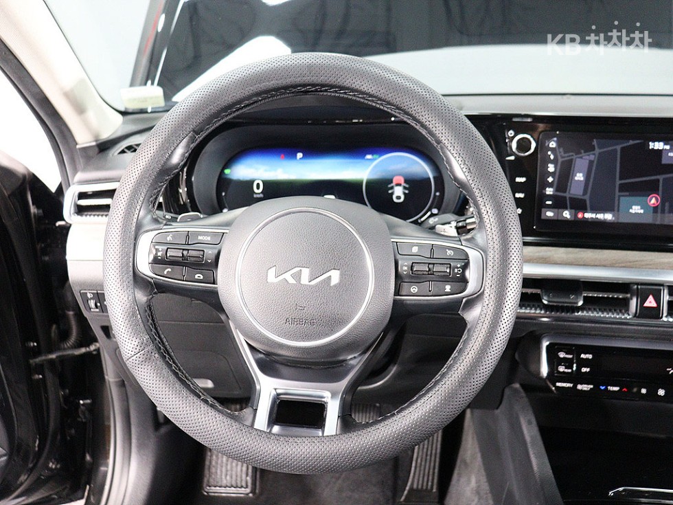 2023 - kia k5