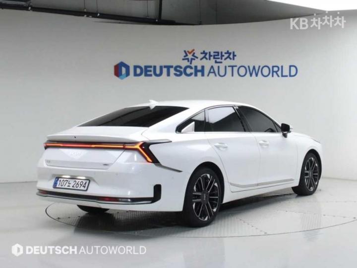 Kia K8 Hybrid 1.6 Turbo HEV Signature — фото 2