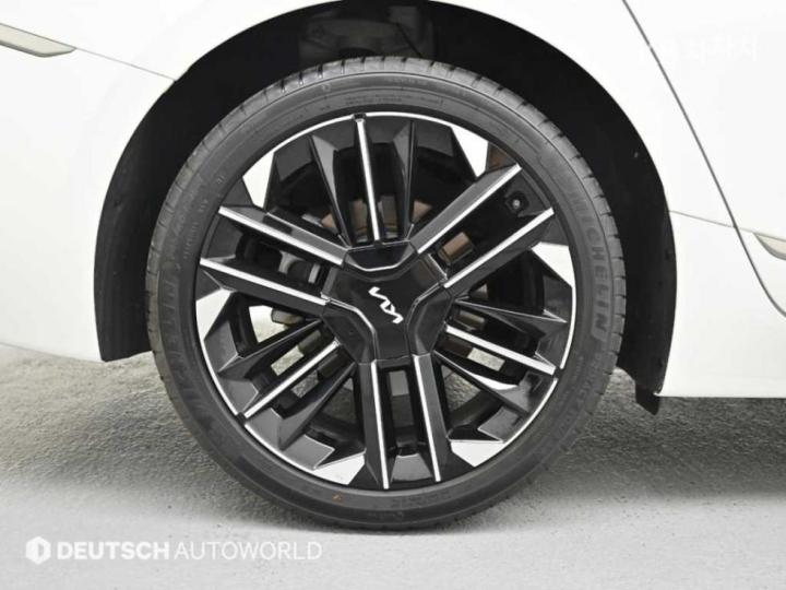 Kia K8 Hybrid 1.6 Turbo HEV Signature — фото 5