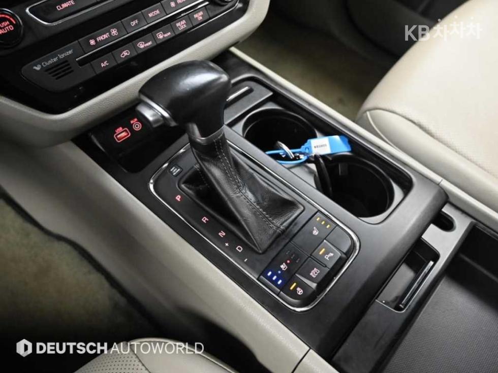 2017 - kia carnival