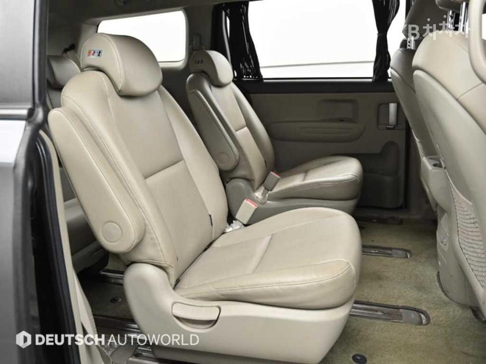 2017 - kia carnival