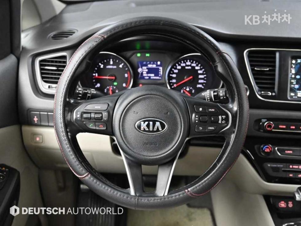 2017 - kia carnival