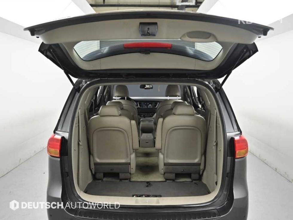 2017 - kia carnival