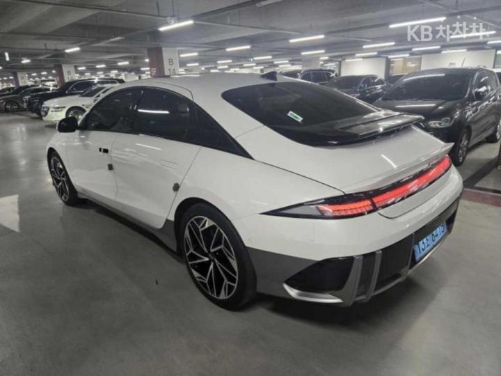 Hyundai IONIQ 6 CE Long Range Prestige 4